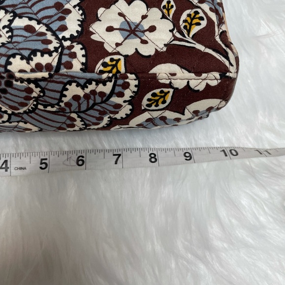 | Vera Bradley | purse. - Picture 5 of 6
